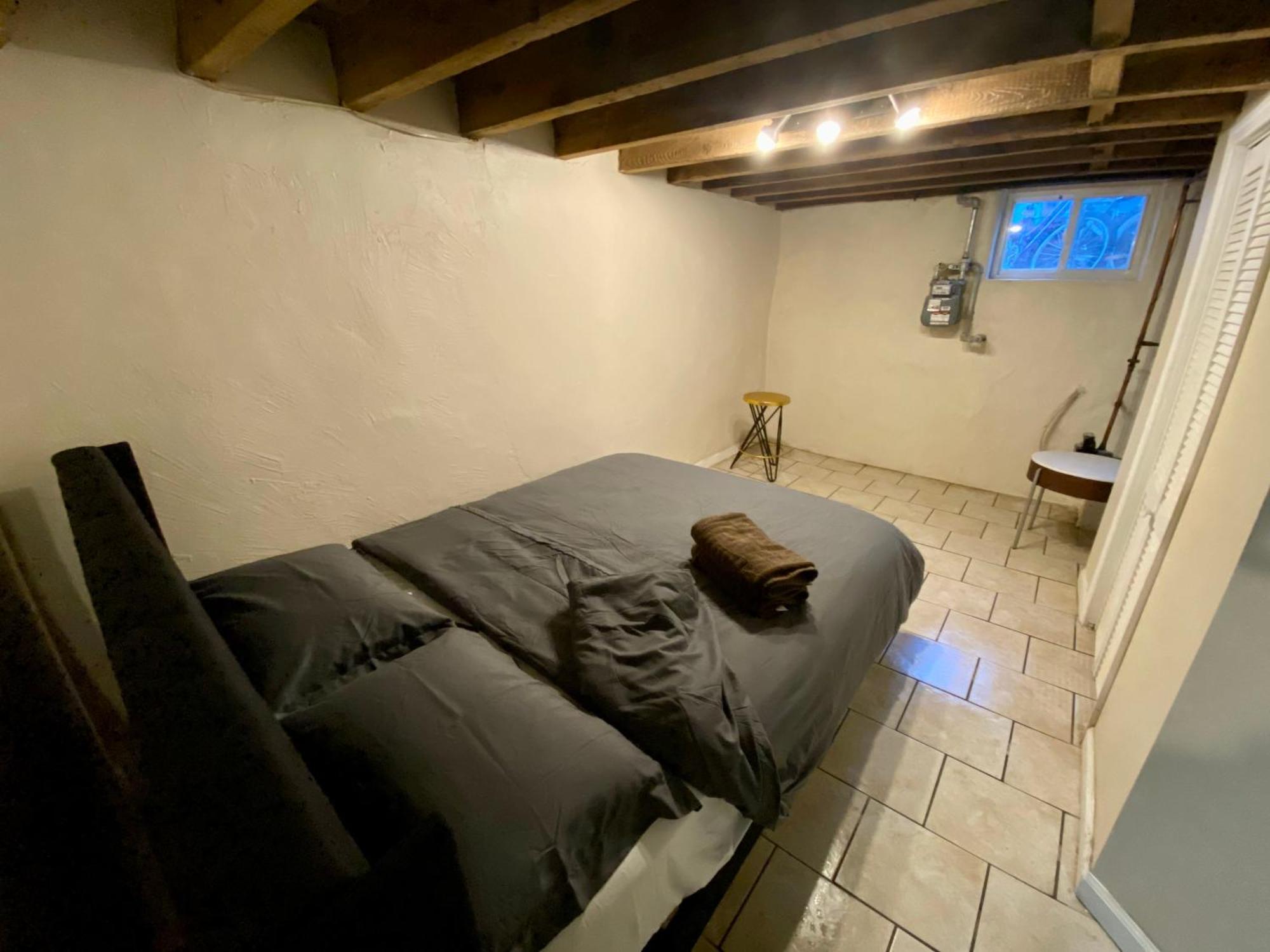 Historic Townhouse Oasis With En-suite Bathroom Filadelfia