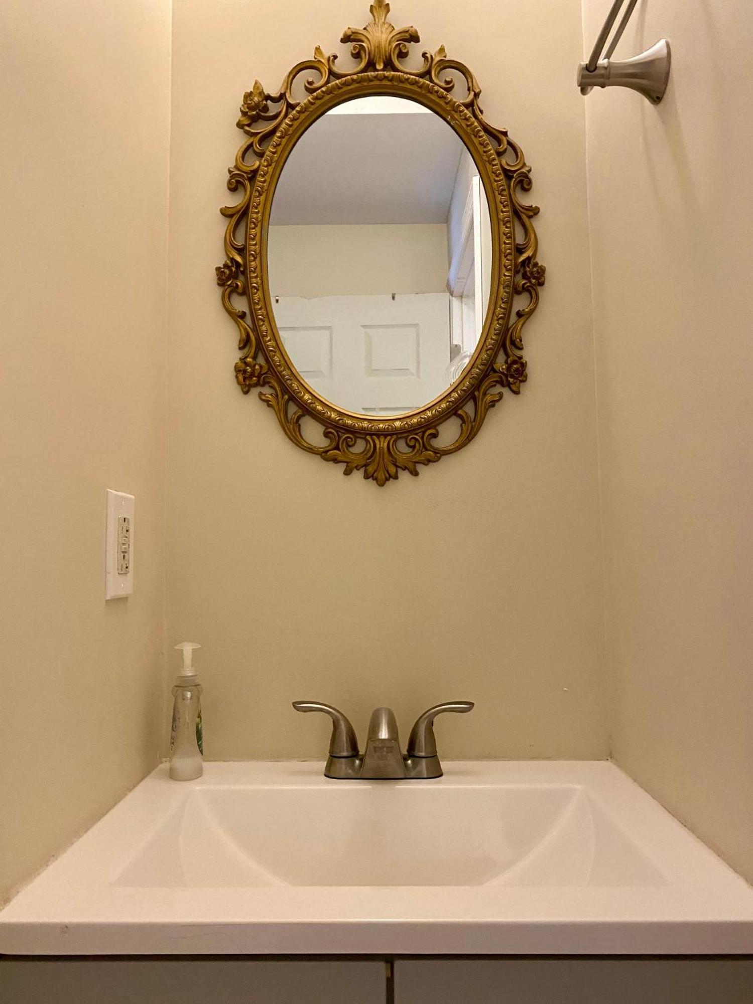 Historic Townhouse Oasis With En-suite Bathroom * Filadelfia